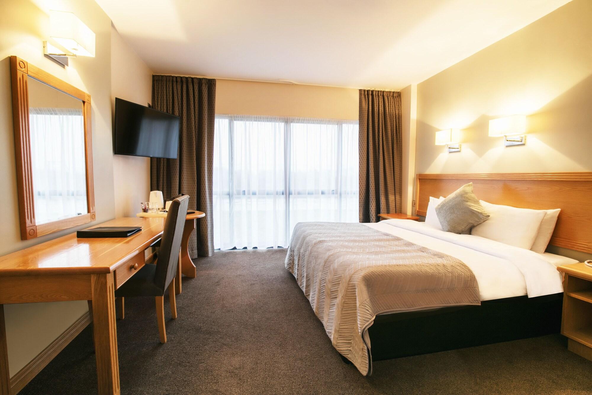 La Mon Hotel & Country Club Castlereagh Esterno foto
