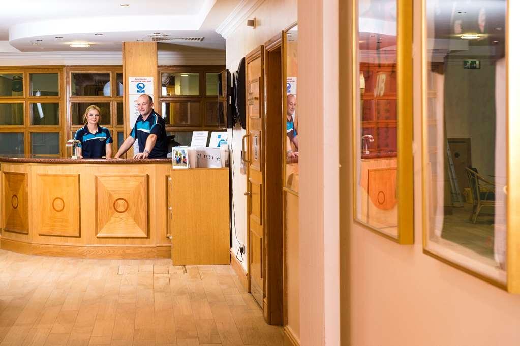 La Mon Hotel & Country Club Castlereagh Esterno foto
