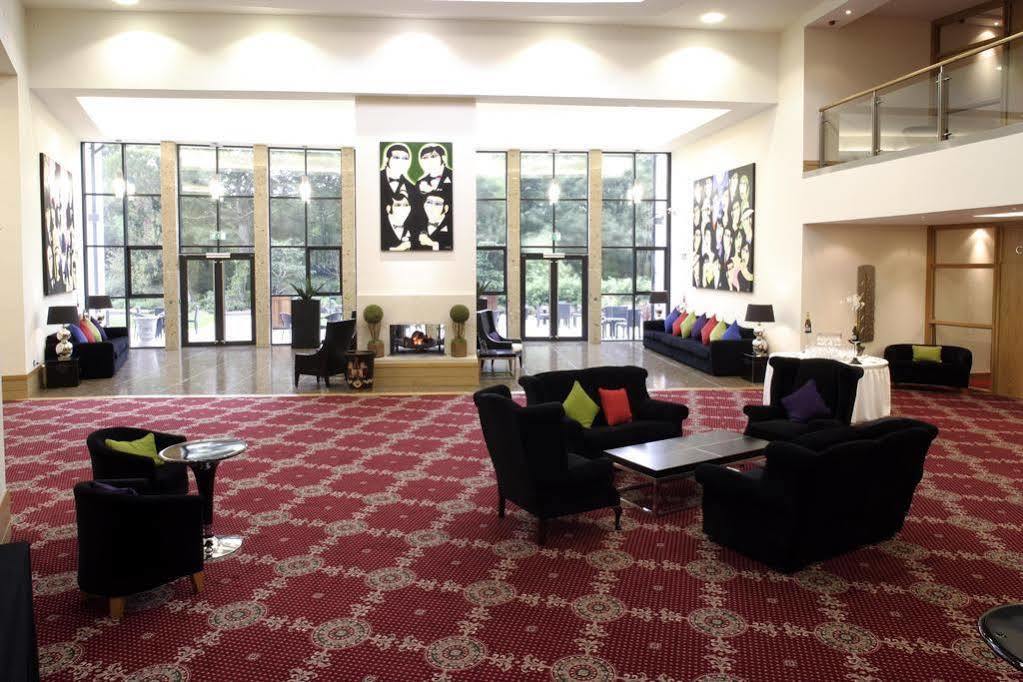 La Mon Hotel & Country Club Castlereagh Esterno foto