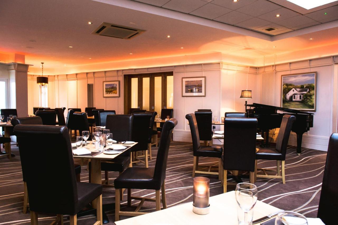 La Mon Hotel & Country Club Castlereagh Esterno foto