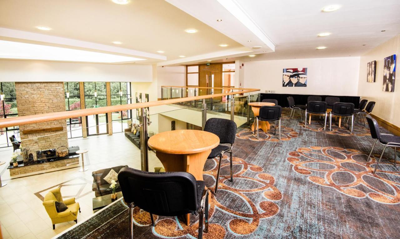 La Mon Hotel & Country Club Castlereagh Esterno foto