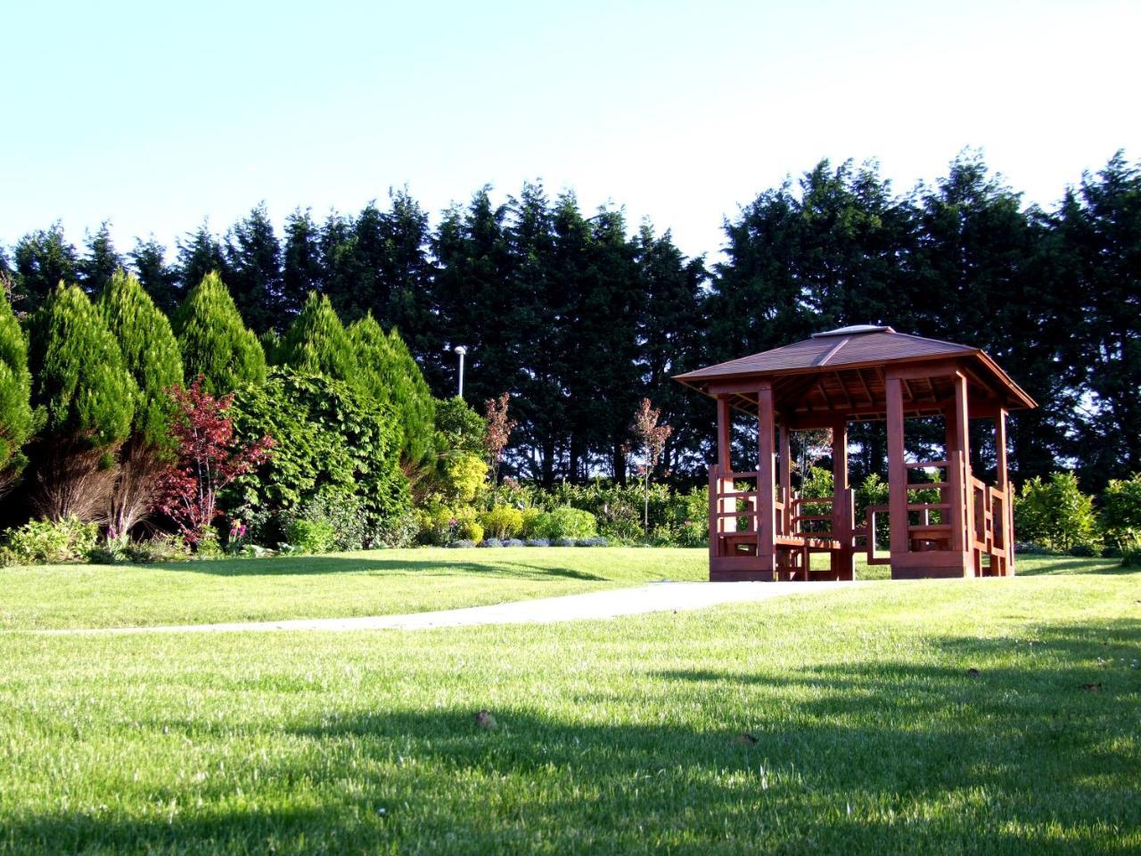 La Mon Hotel & Country Club Castlereagh Esterno foto